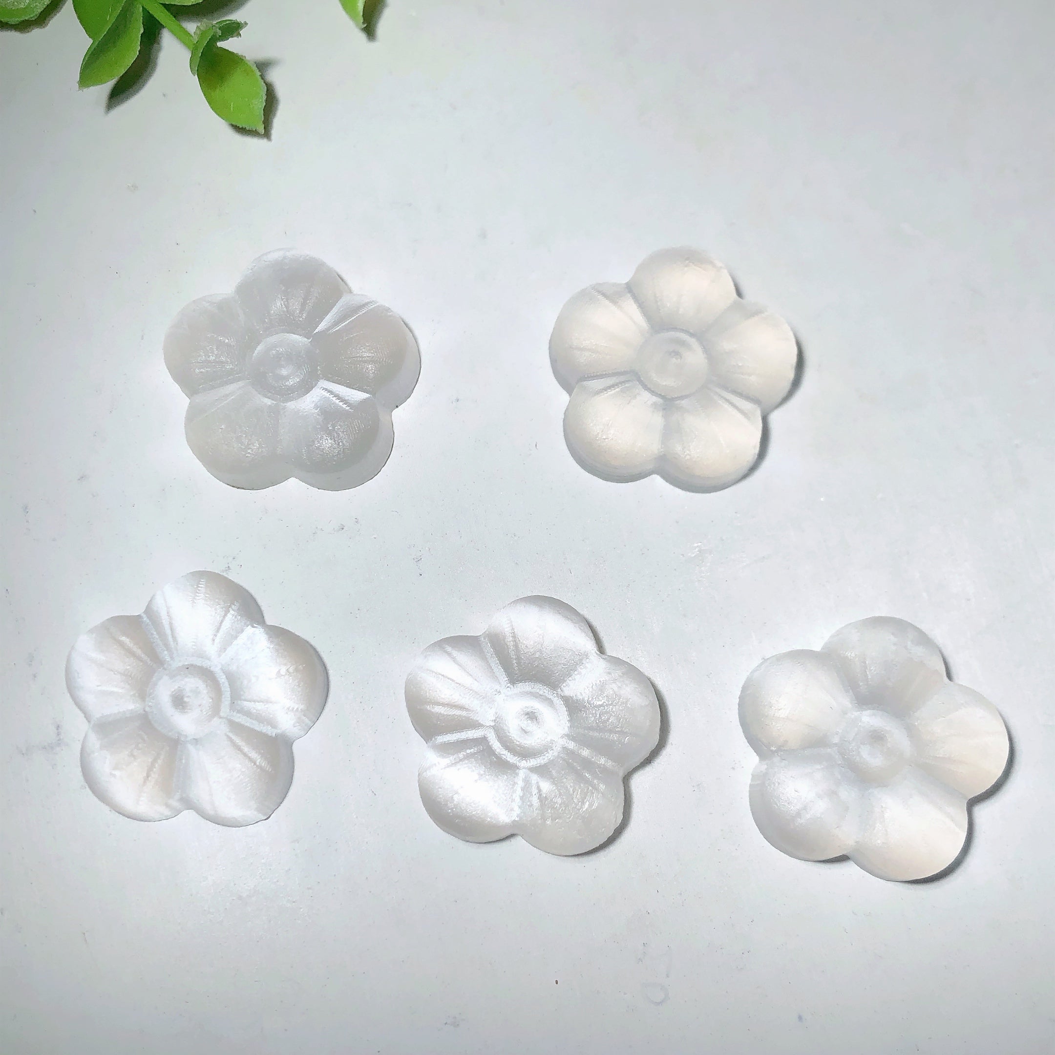 1.1 inch Selenite Flower Crystal Carving Figurine for Healing