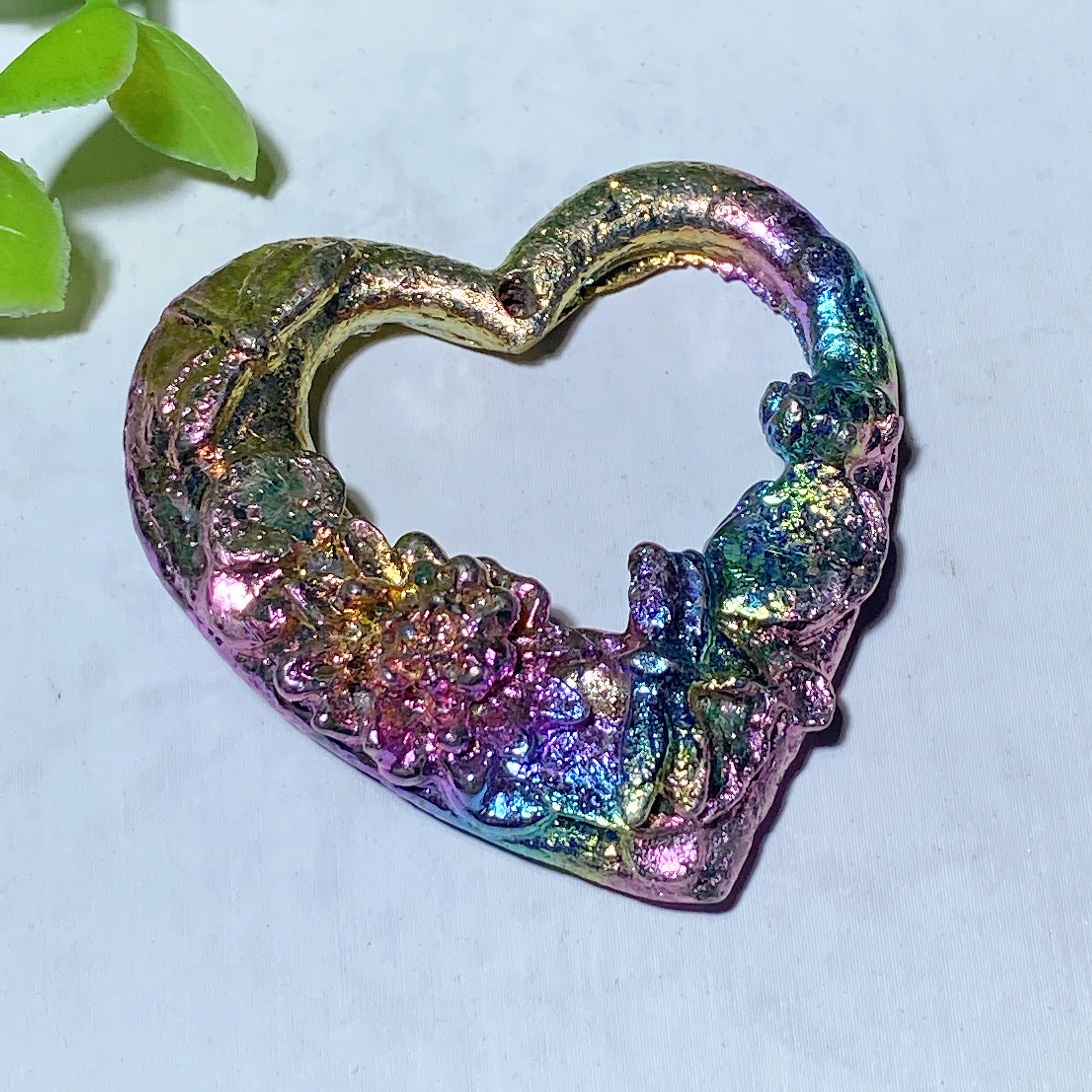 1.2-2.5 inch Bismuth Crystal Figurines Carvings