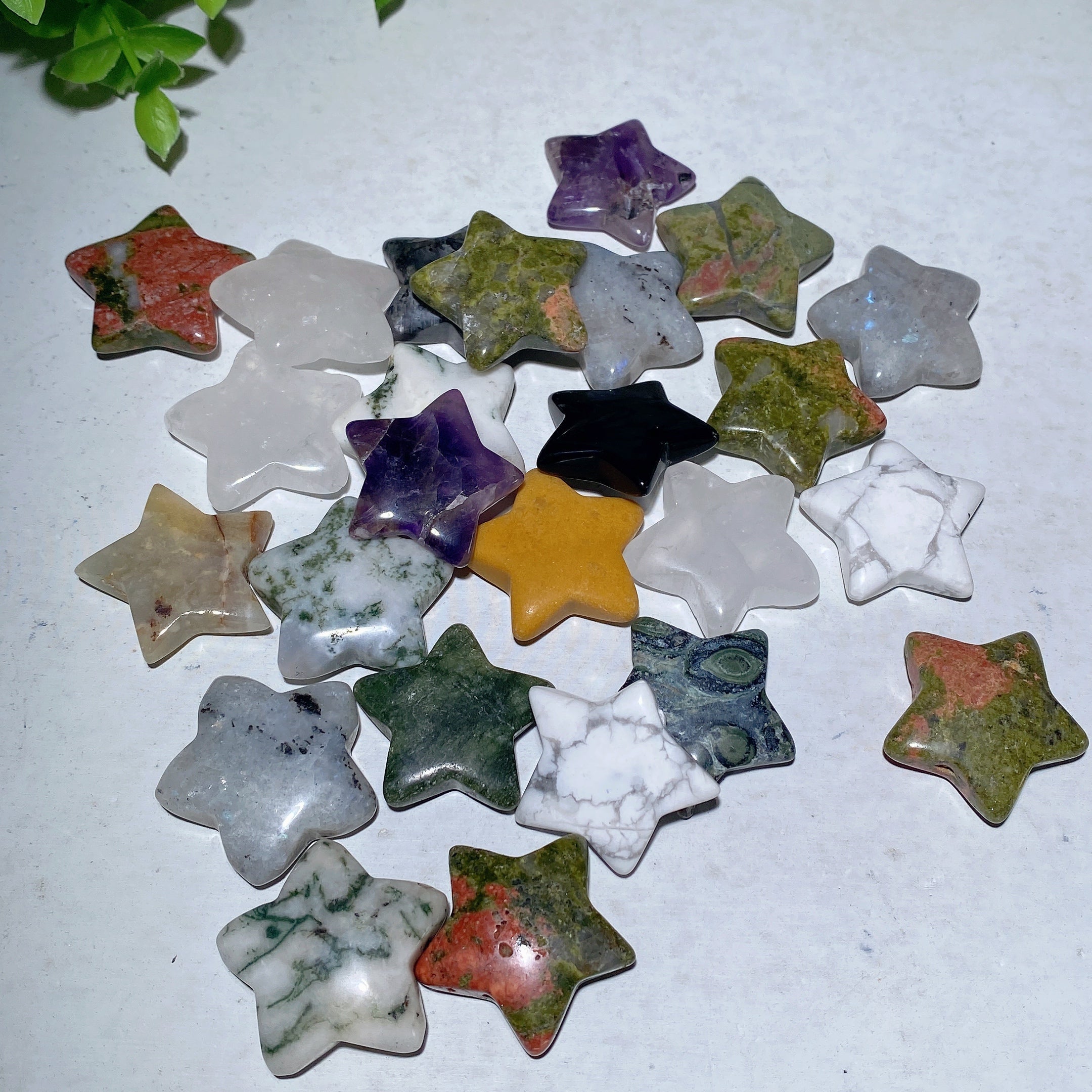 1.2 Inch Mixed Crystal Star Carvings for Spiritual Healing