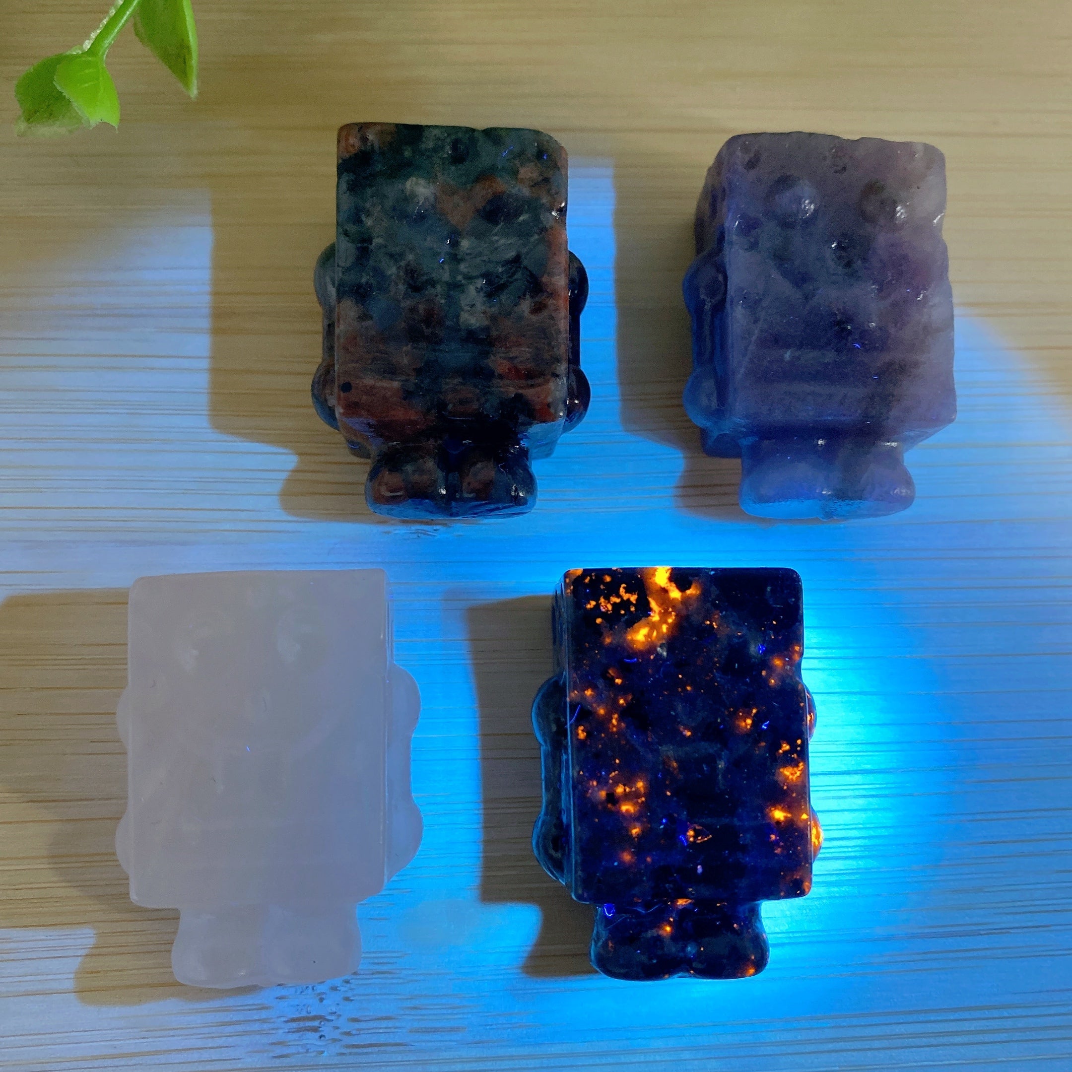 1.3 Inch Mixed Crystal SpongeBob Figurines for Healing Energy