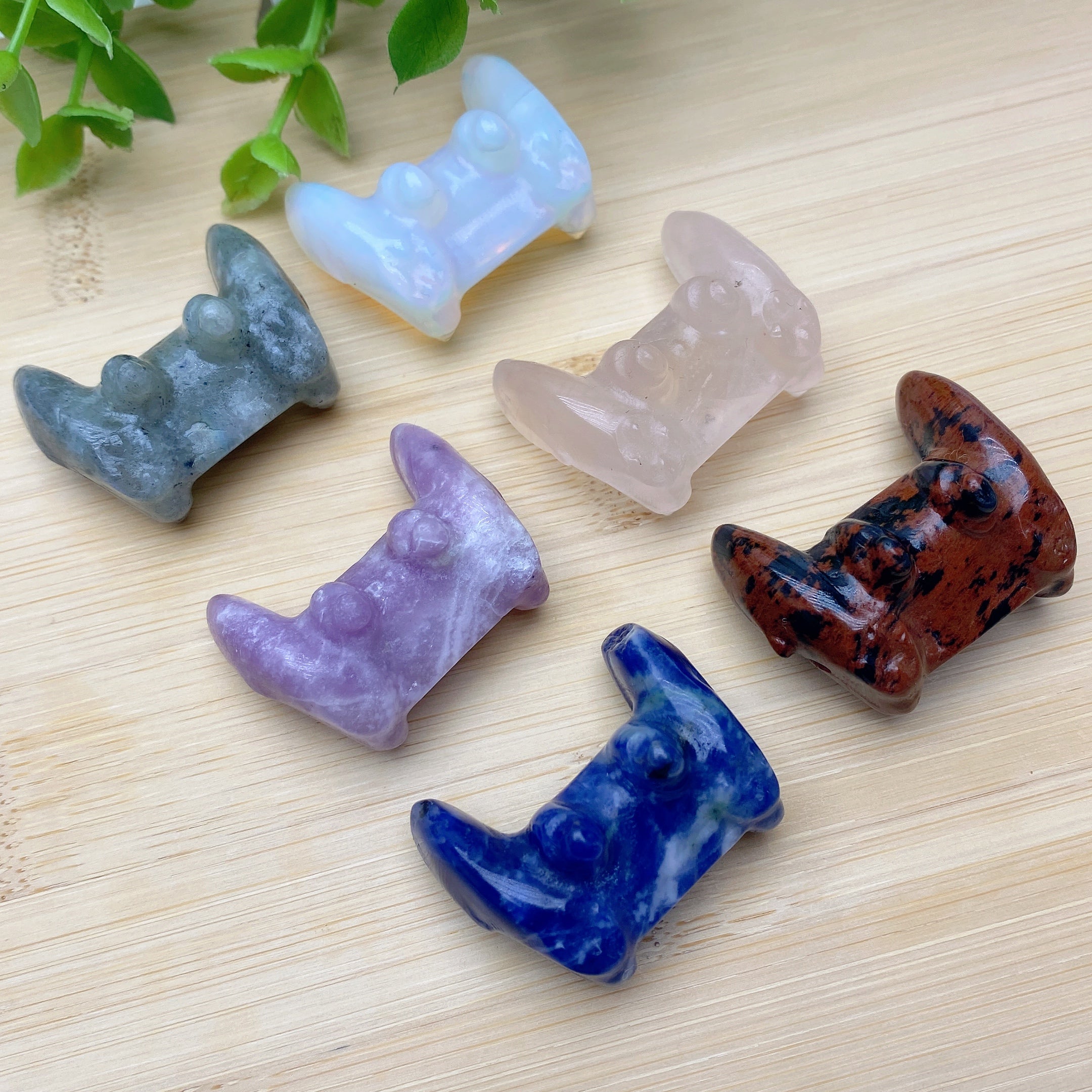 1.3inch Mixed Crystal Game Controller Figurine Healing