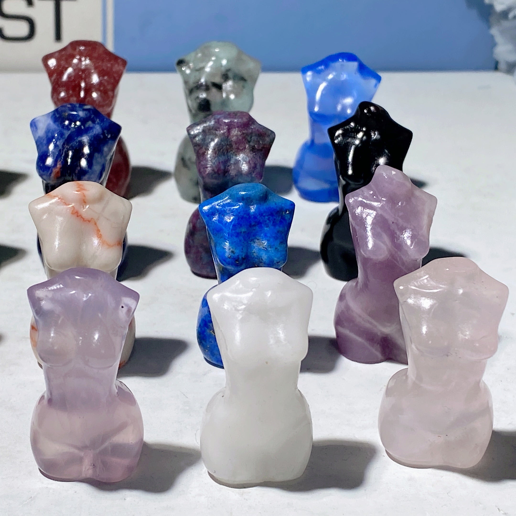 1.4-inch Mixed Crystal Healing Figurine Carving Collection