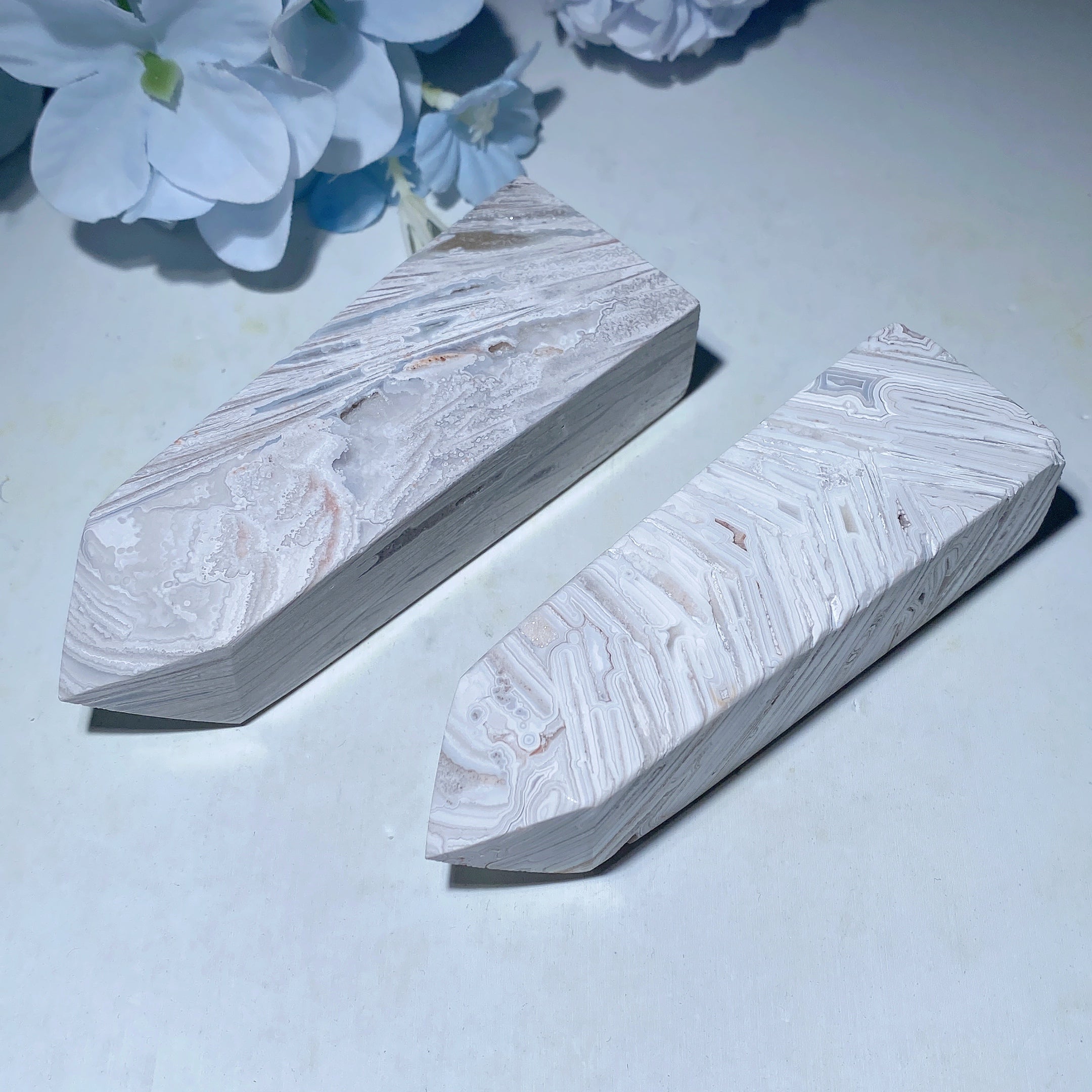 1.5-4 Inch White Lace Agate Crystal Point for Healing