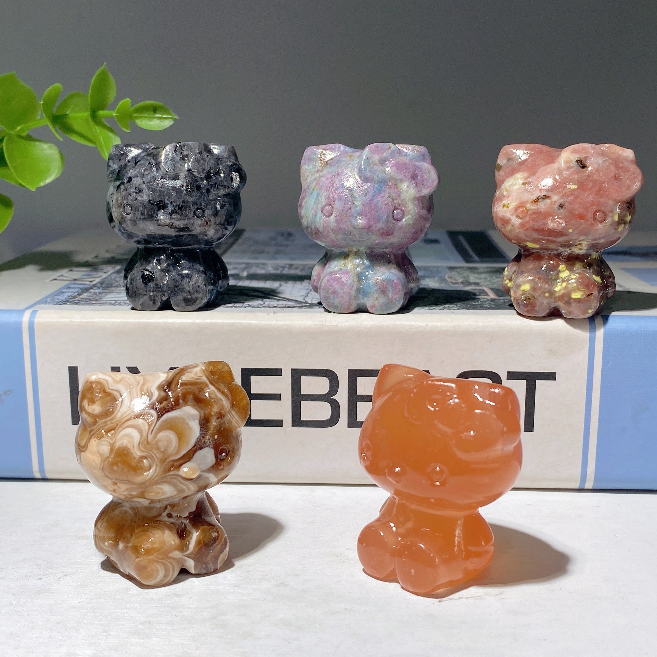 1.5 inch Mixed Crystal Healing Figurine Hello Kitty