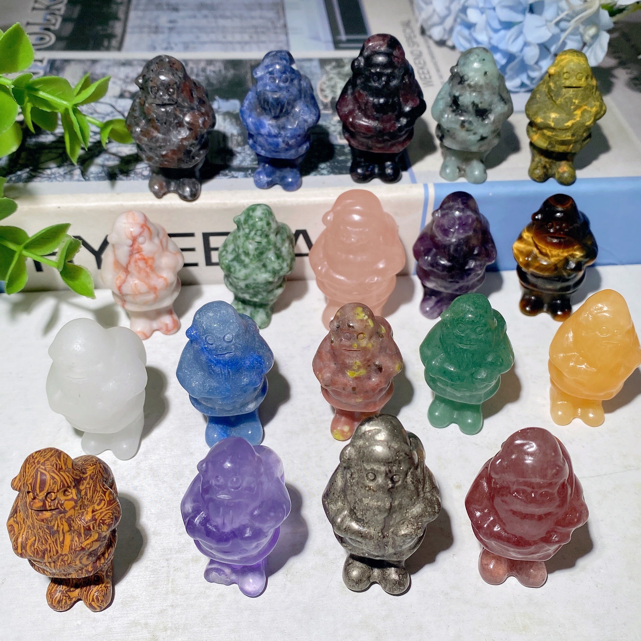 1.5 inch Mixed Crystal Santa Claus Healing Figurine