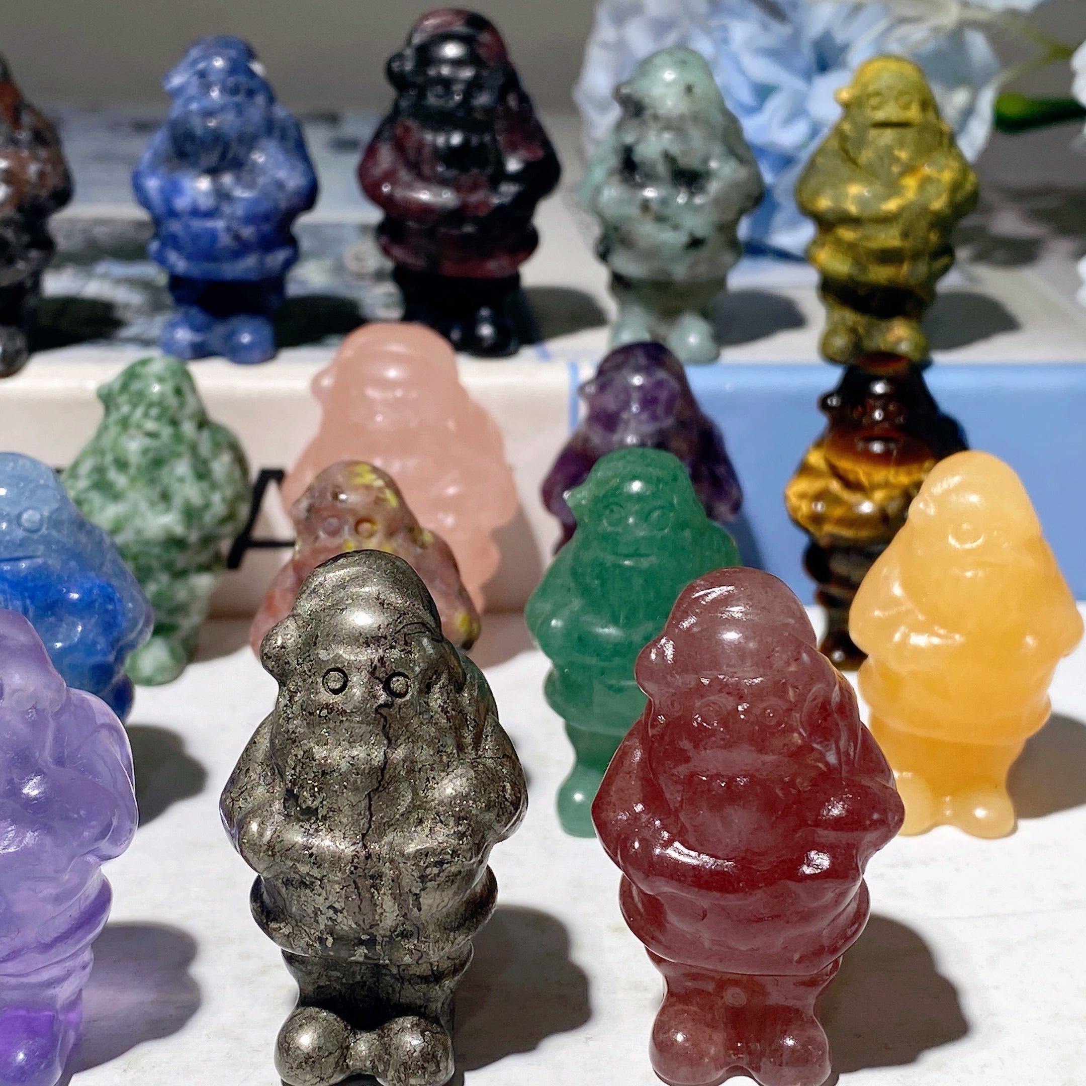 1.5 inch Mixed Crystal Santa Claus Healing Figurine