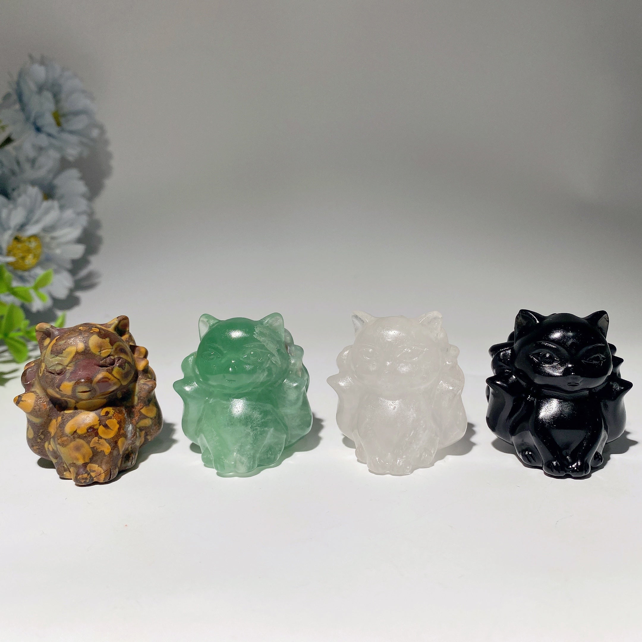 1.7 inch Mixed Crystal Nine-Tails Fox Carving Figurine