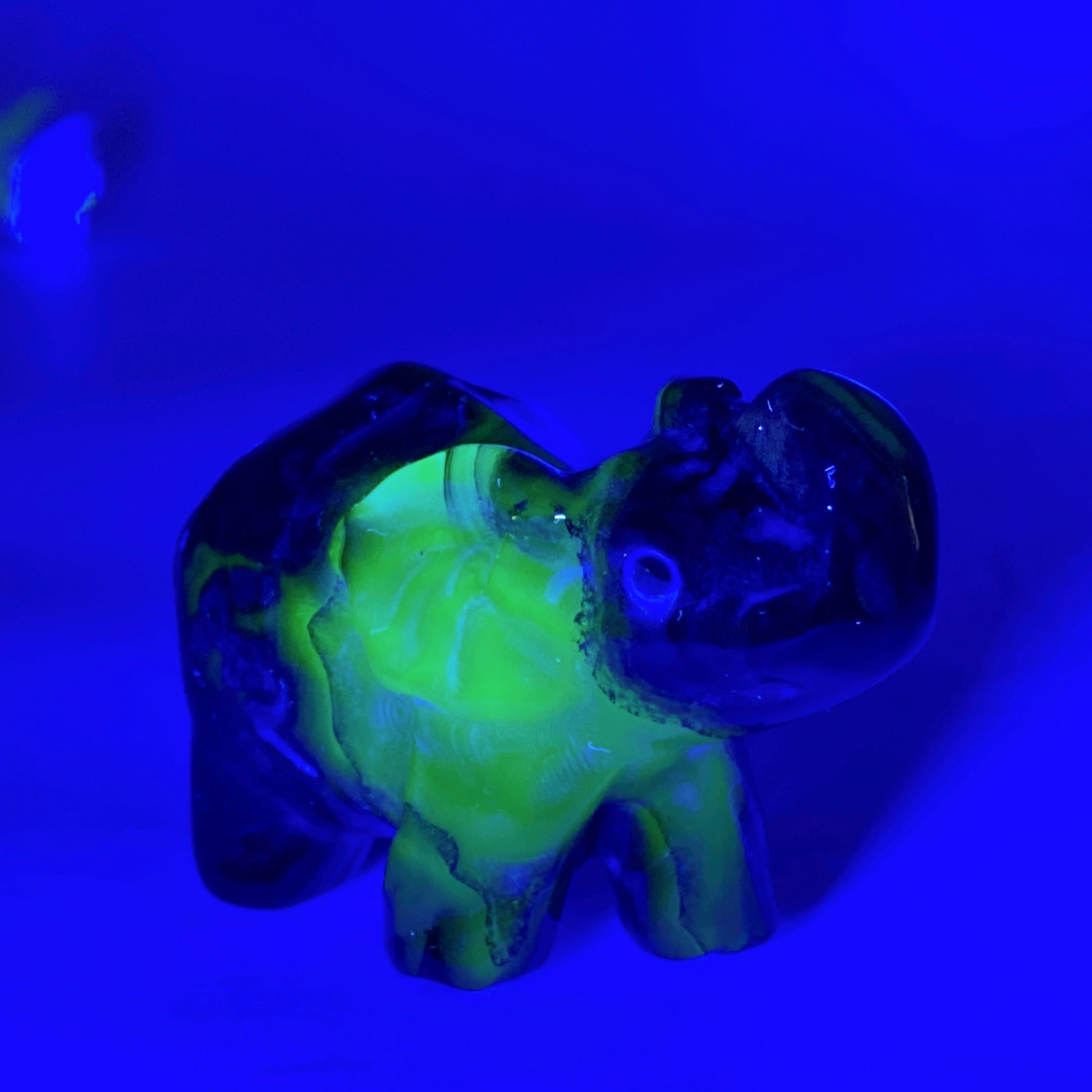 1.8 Inch Volcanic Agate Elephant Crystal Figurine for Healing