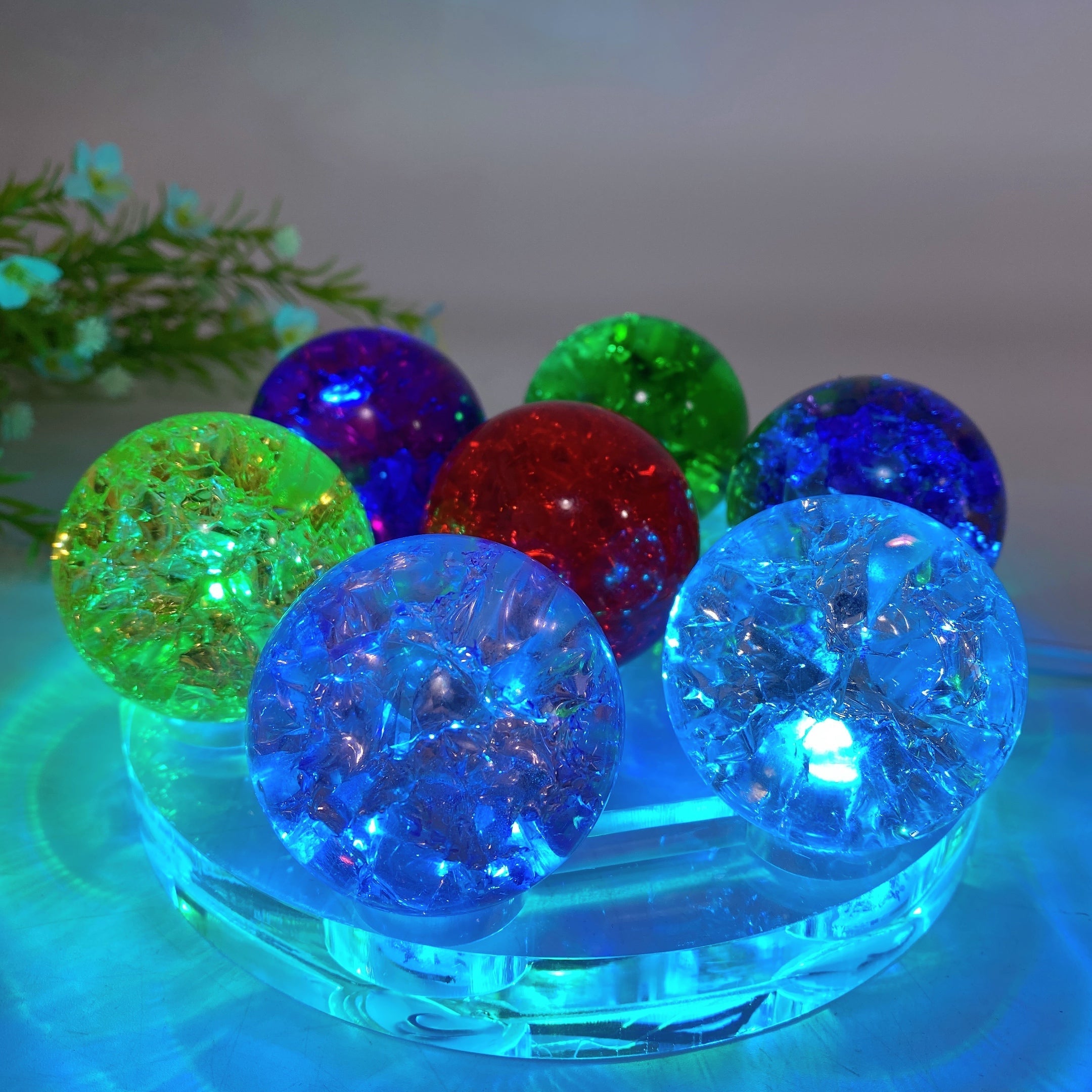 15-20cm Transparent Resin Round Crystal Lamp Stand