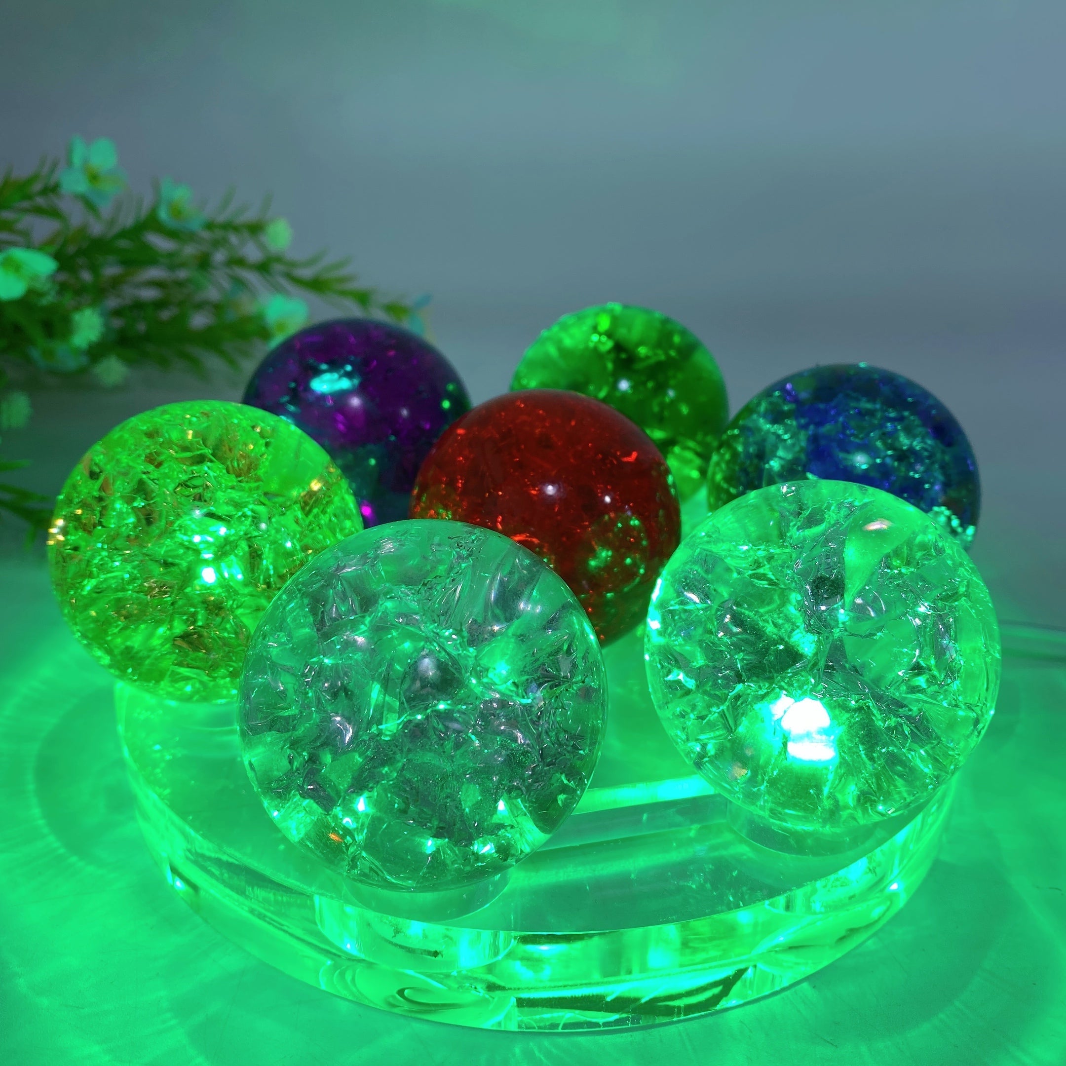 15-20cm Transparent Resin Round Crystal Lamp Stand