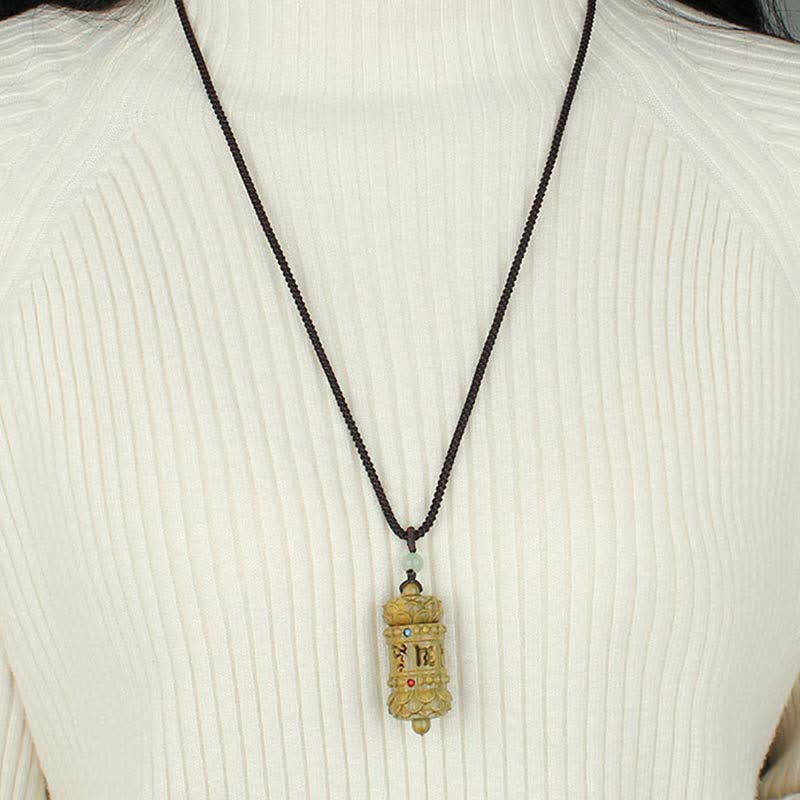 Om Mani Padme Hum Green Sandalwood Necklace for Soothing Peace