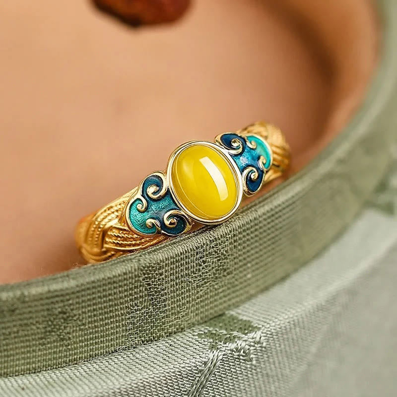 Adjustable Amber Copper Ring with Auspicious Clouds for Focus