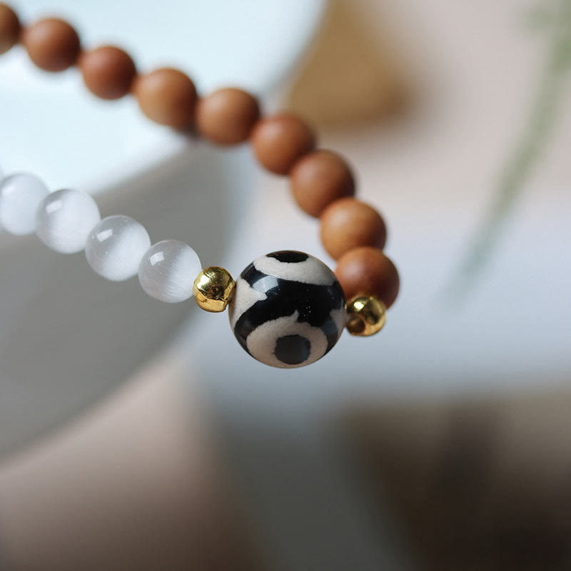 8mm Sandalwood Cat's Eye Three-Eyed Dzi Protection Bracelet