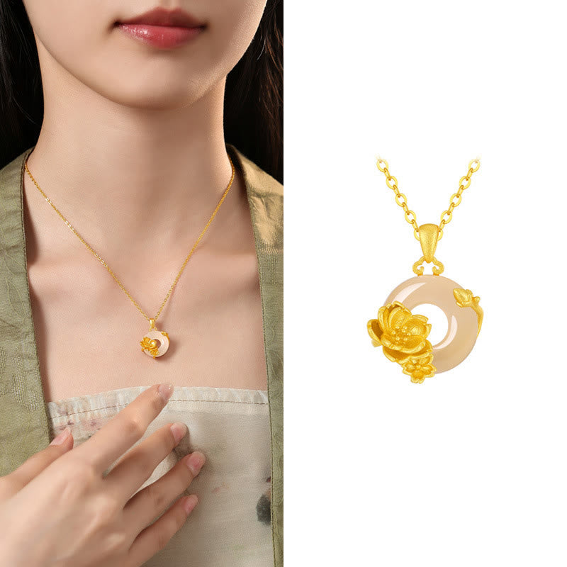 Chalcedony Peace Buckle Necklace in 925 Silver for Harmony