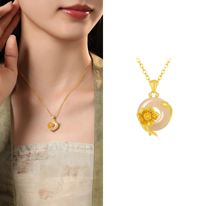 Chalcedony Peace Buckle Necklace in 925 Silver for Harmony