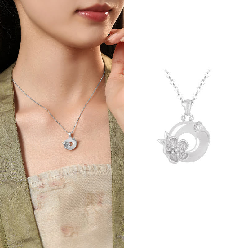 Chalcedony Peace Buckle Necklace in 925 Silver for Harmony