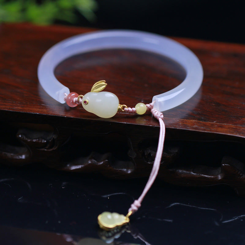 White Agate Hetian Jade Rabbit Bracelet for Positive Energy