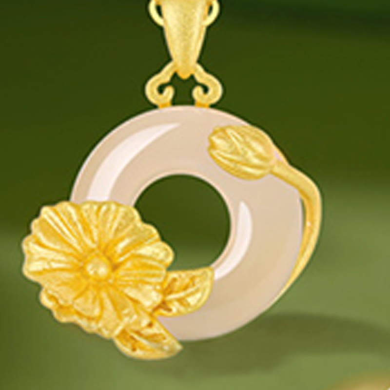 Chalcedony Peace Buckle Necklace in 925 Silver for Harmony