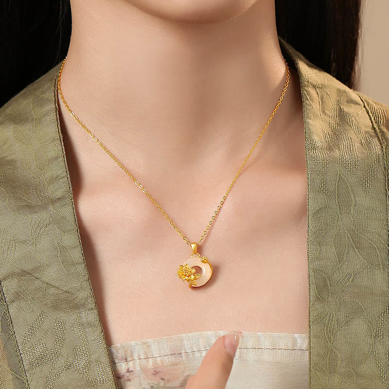 Chalcedony Peace Buckle Necklace in 925 Silver for Harmony