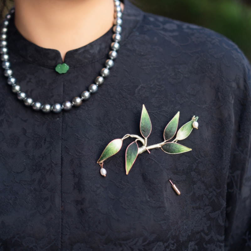 Mulberry Silk Green Bamboo Brooch for Spiritual Strength