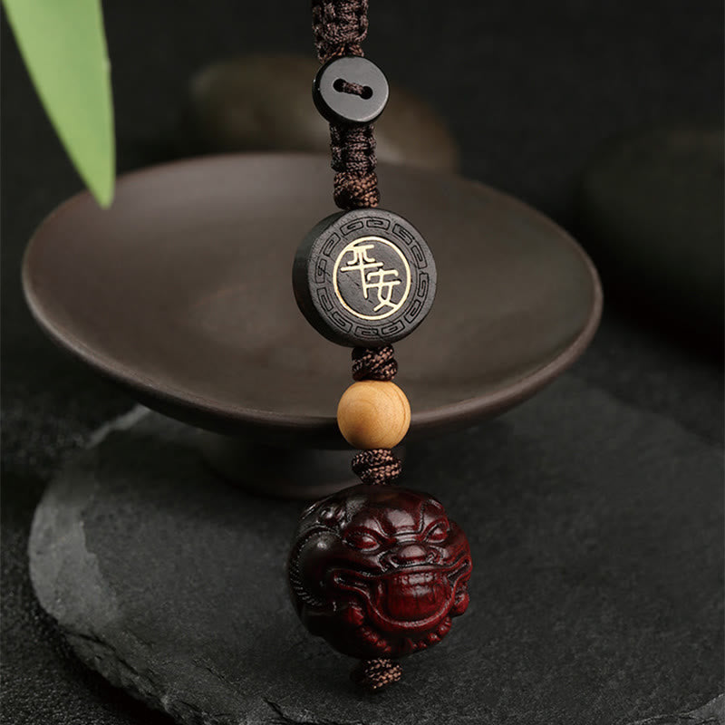 Small Leaf Red Sandalwood Pixiu Protection Key Chain
