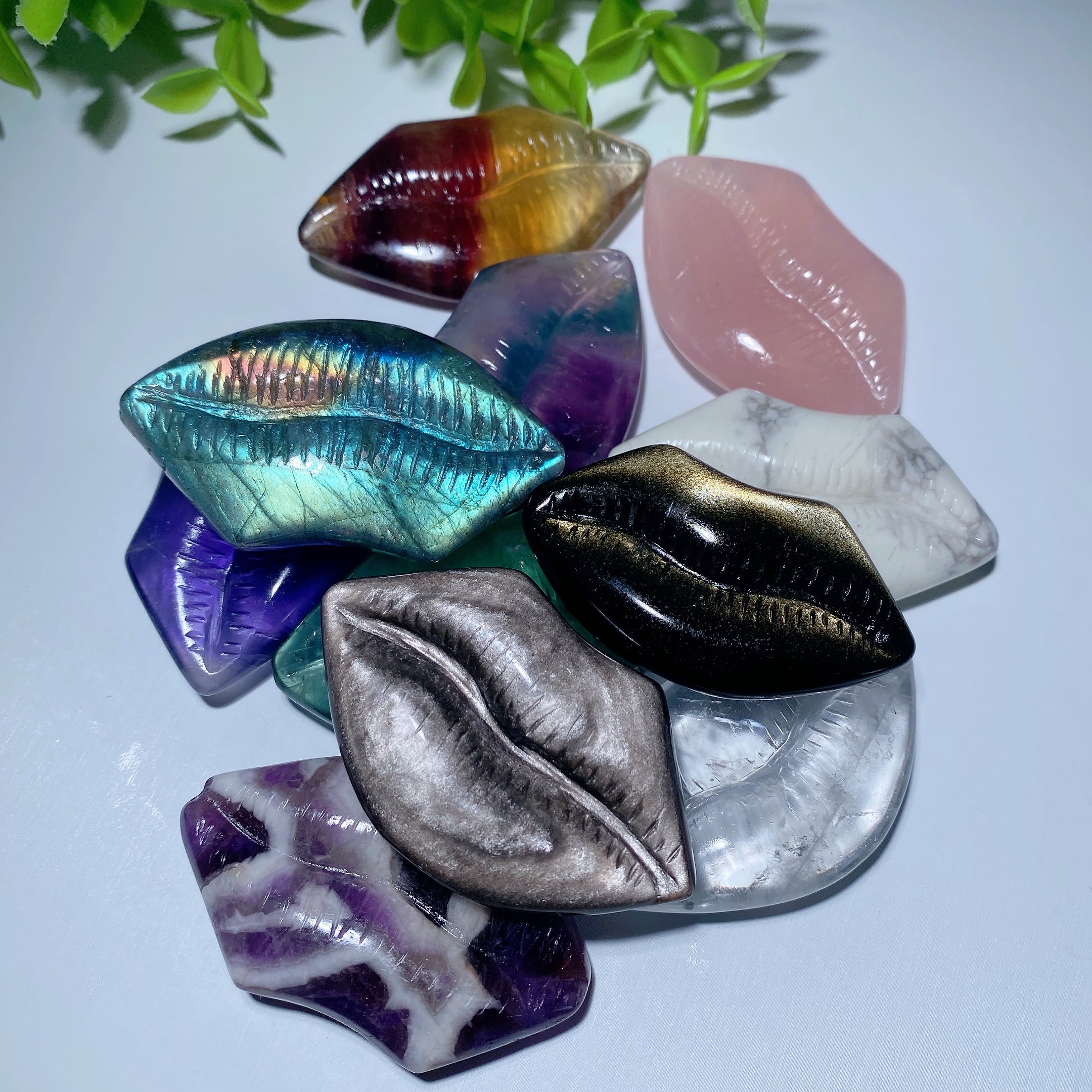 2.0 Inch Mixed Crystal Lips Carving Figurine for Healing