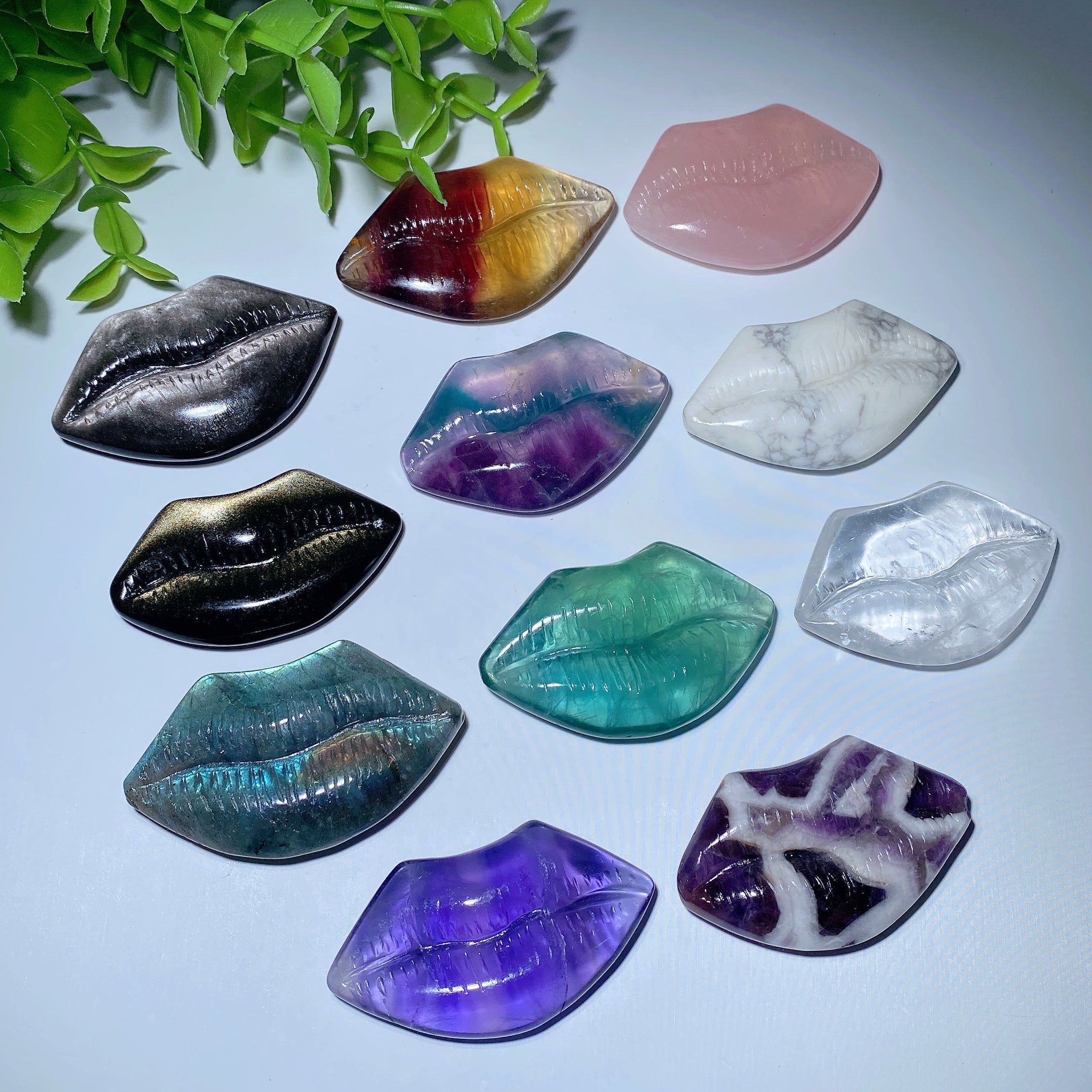 2.0 Inch Mixed Crystal Lips Carving Figurine for Healing