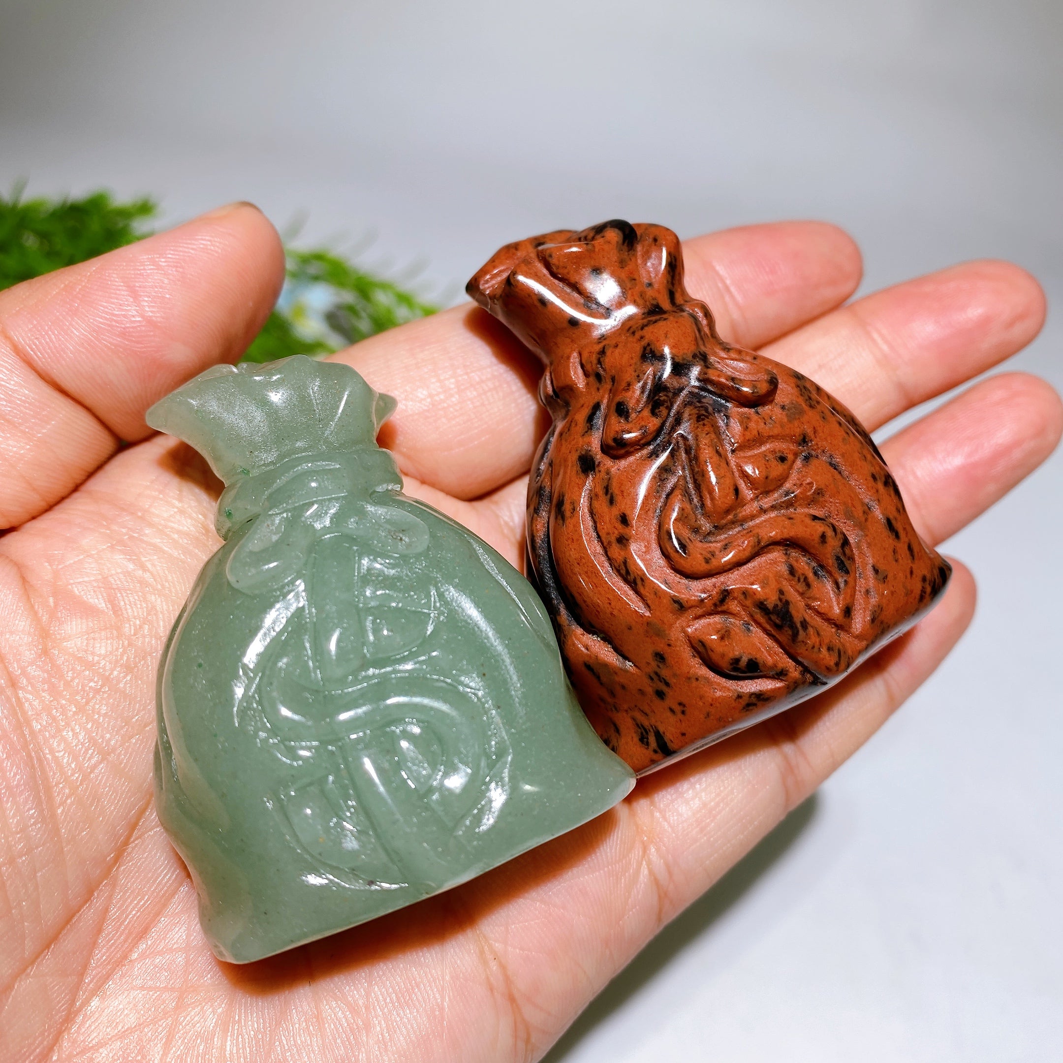 2.2" Carved Crystal Money Bag Figurine for Prosperity