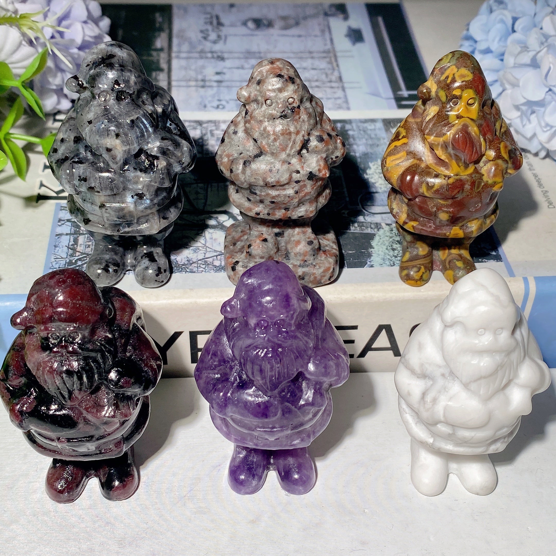 2.3 inch Mixed Crystal Santa Claus Figurines for Healing