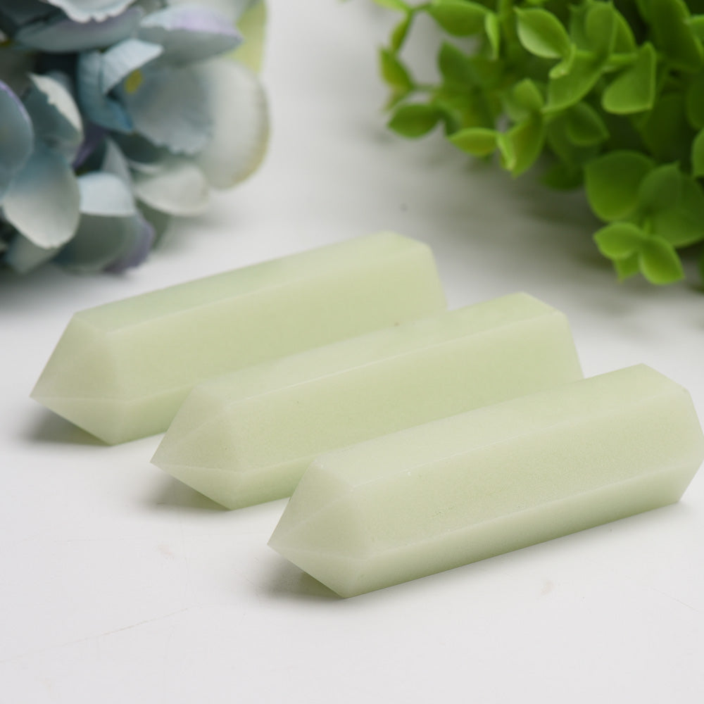 2.5-4.5 inch Luminous Green Crystal Points for Healing