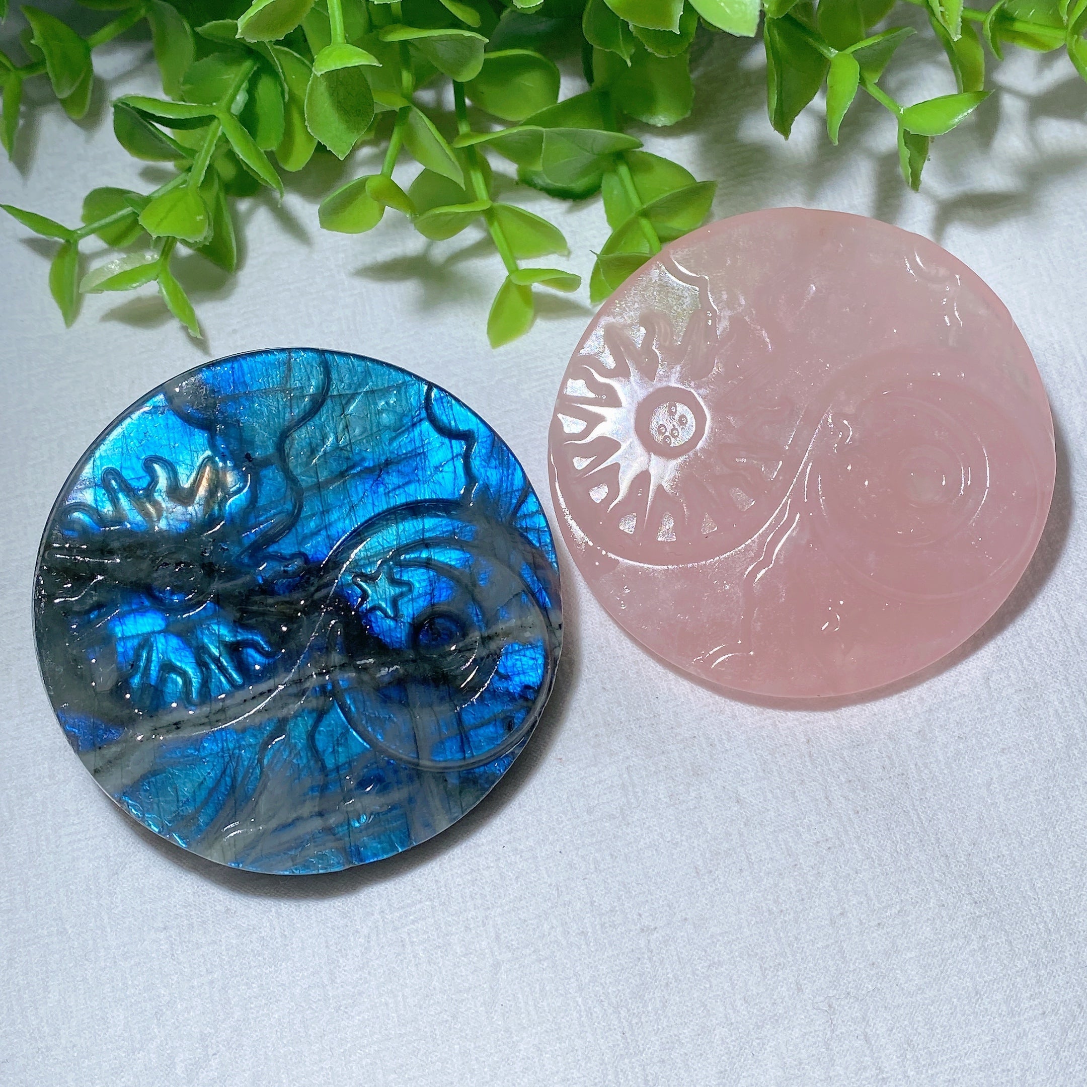 2.5 Inch Tai Chi Sun Moon Round Crystal Slab for Healing Energy