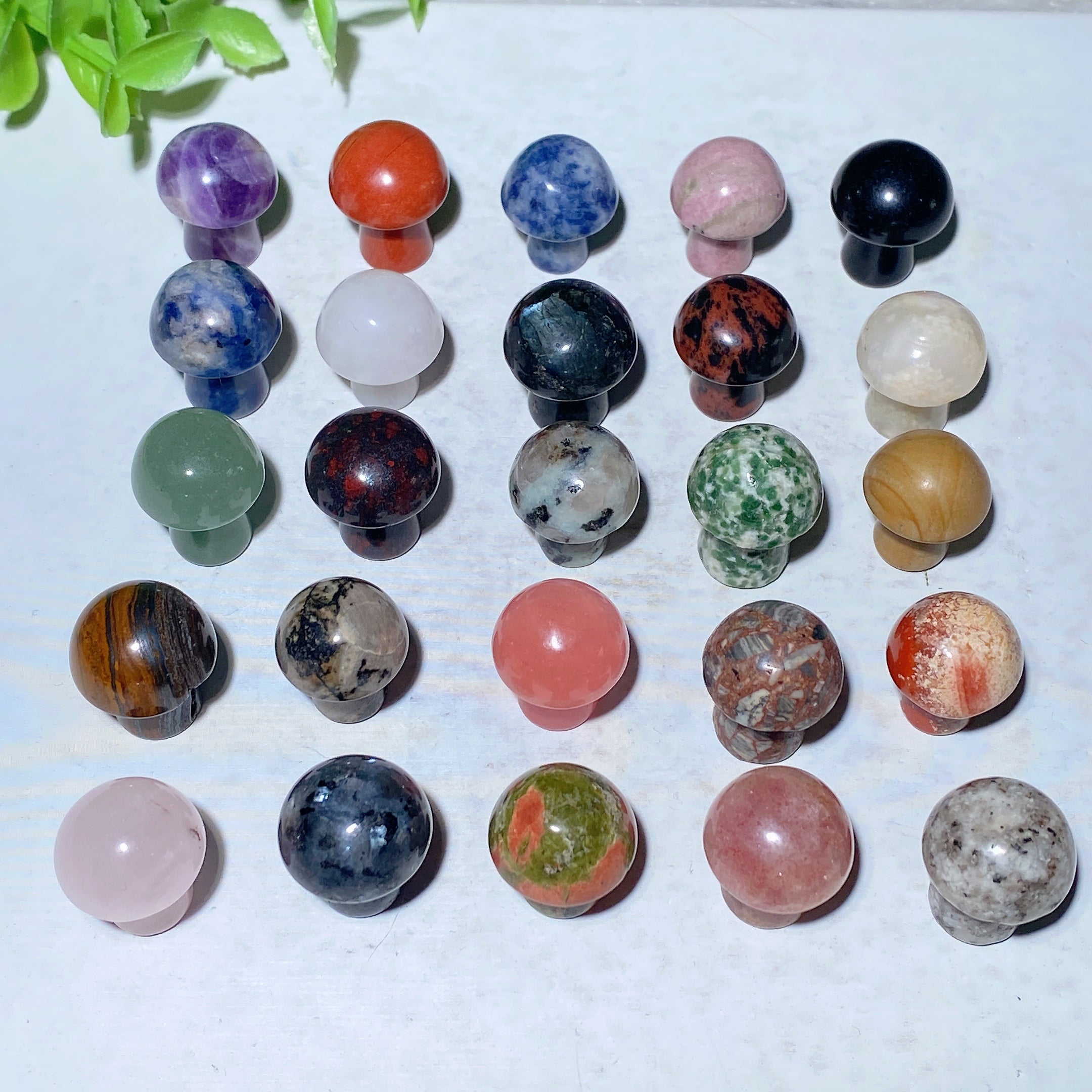 20mm Mixed Crystal Mushrooms Mini Carvings for Healing