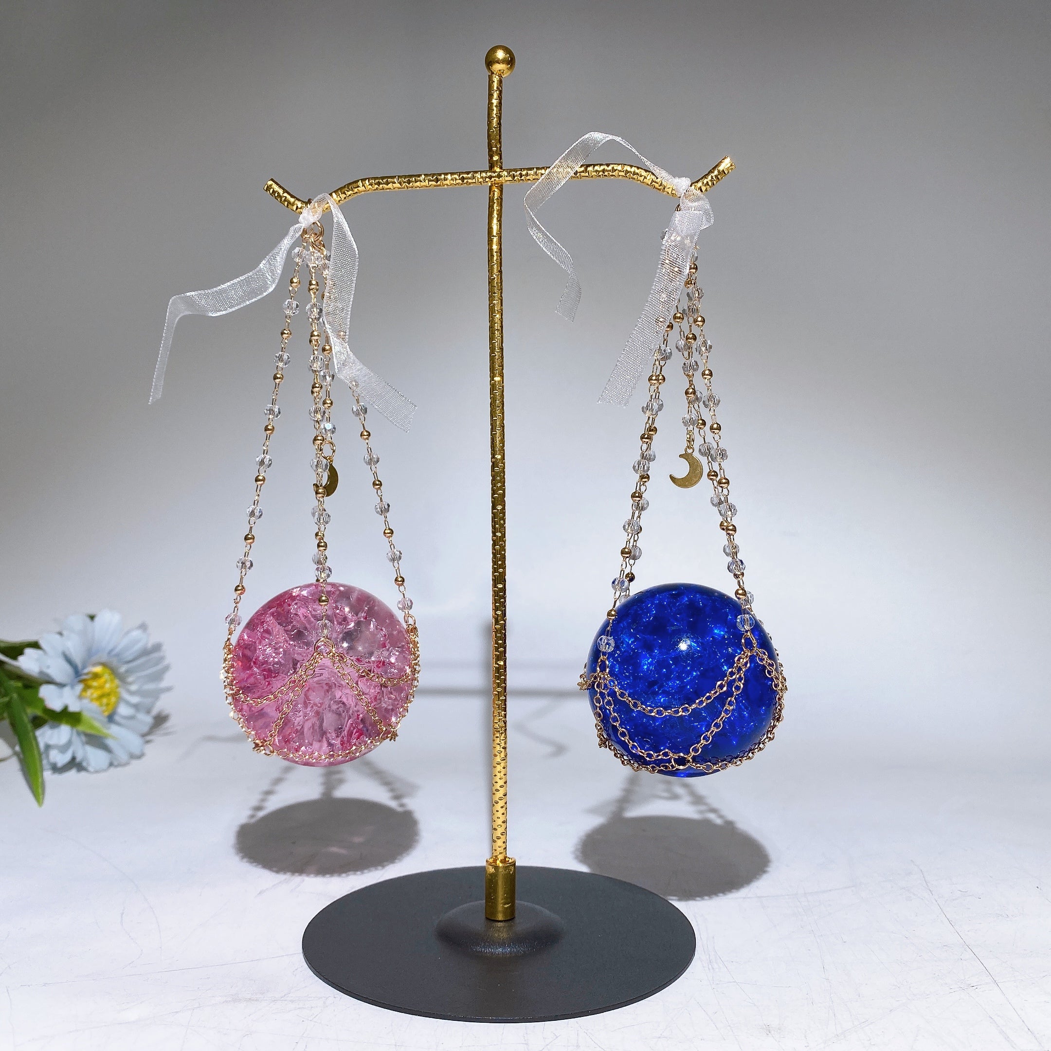 22cm Metal Stand with Web Chains for Crystal Sphere Display
