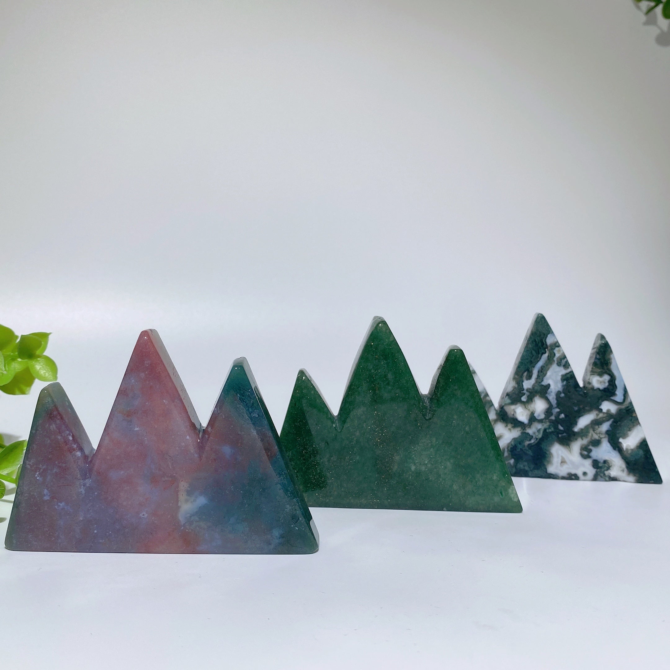3.2-inch Mixed Crystal Mountain Carving for Healing Decor