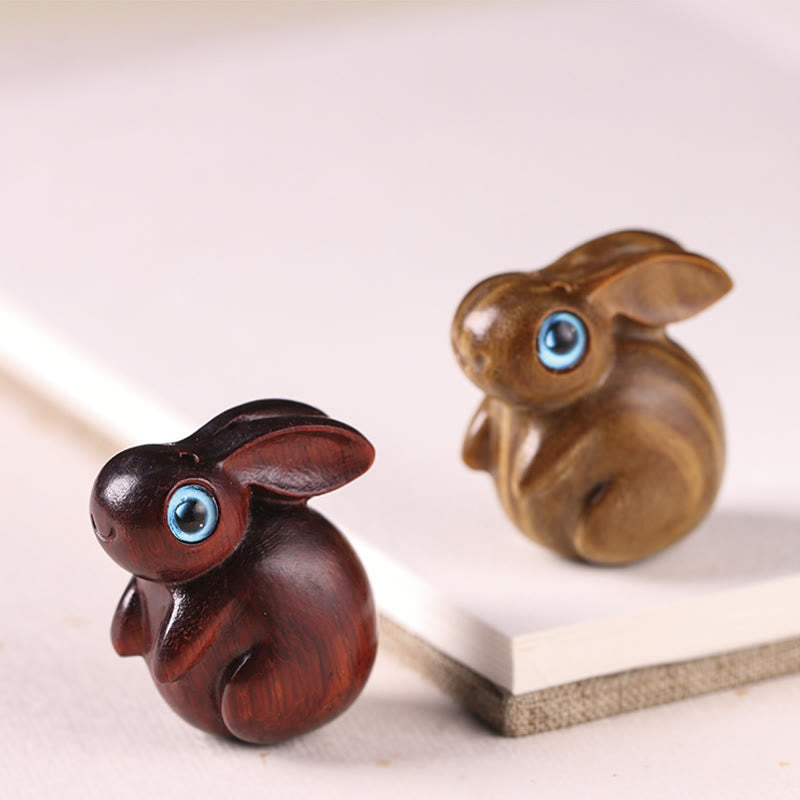 3.6cm Small Leaf Red and Green Sandalwood Lucky Rabbit Zen Decor