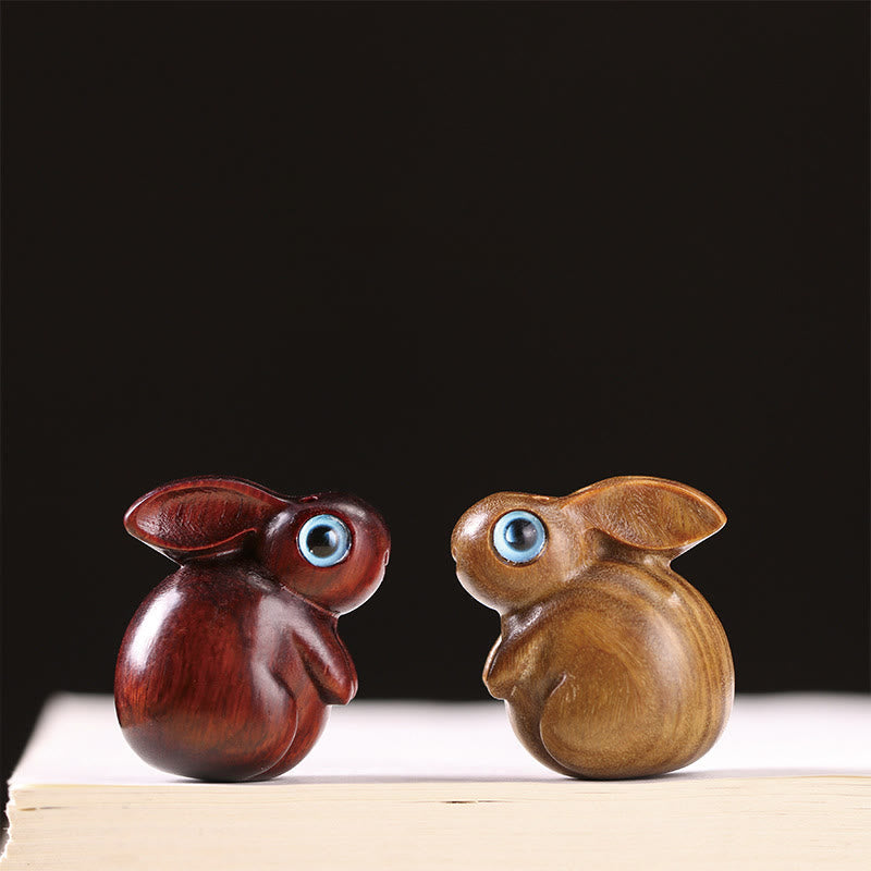 3.6cm Small Leaf Red and Green Sandalwood Lucky Rabbit Zen Decor