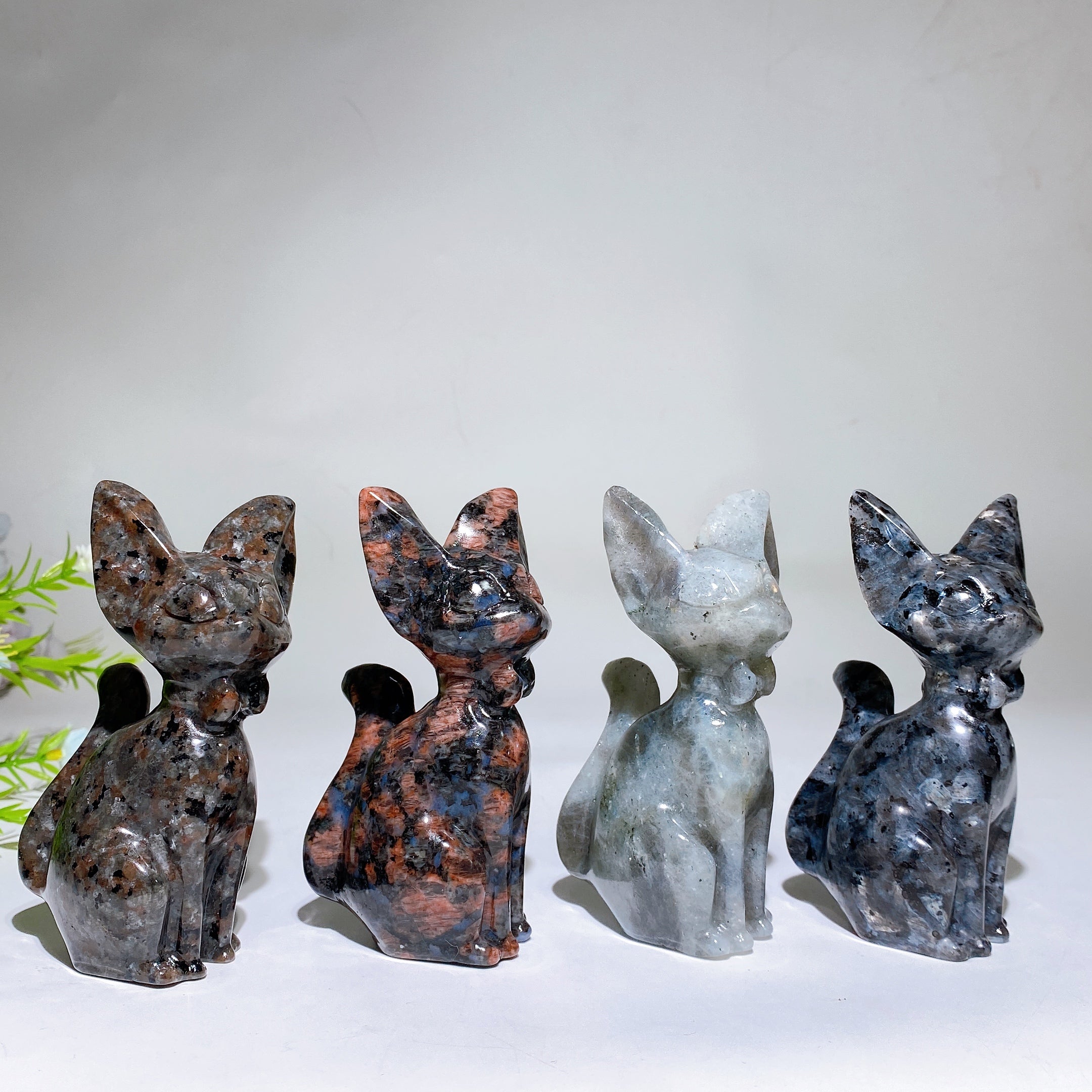 3.9 inch Carved Crystal Cat Figurine for Healing