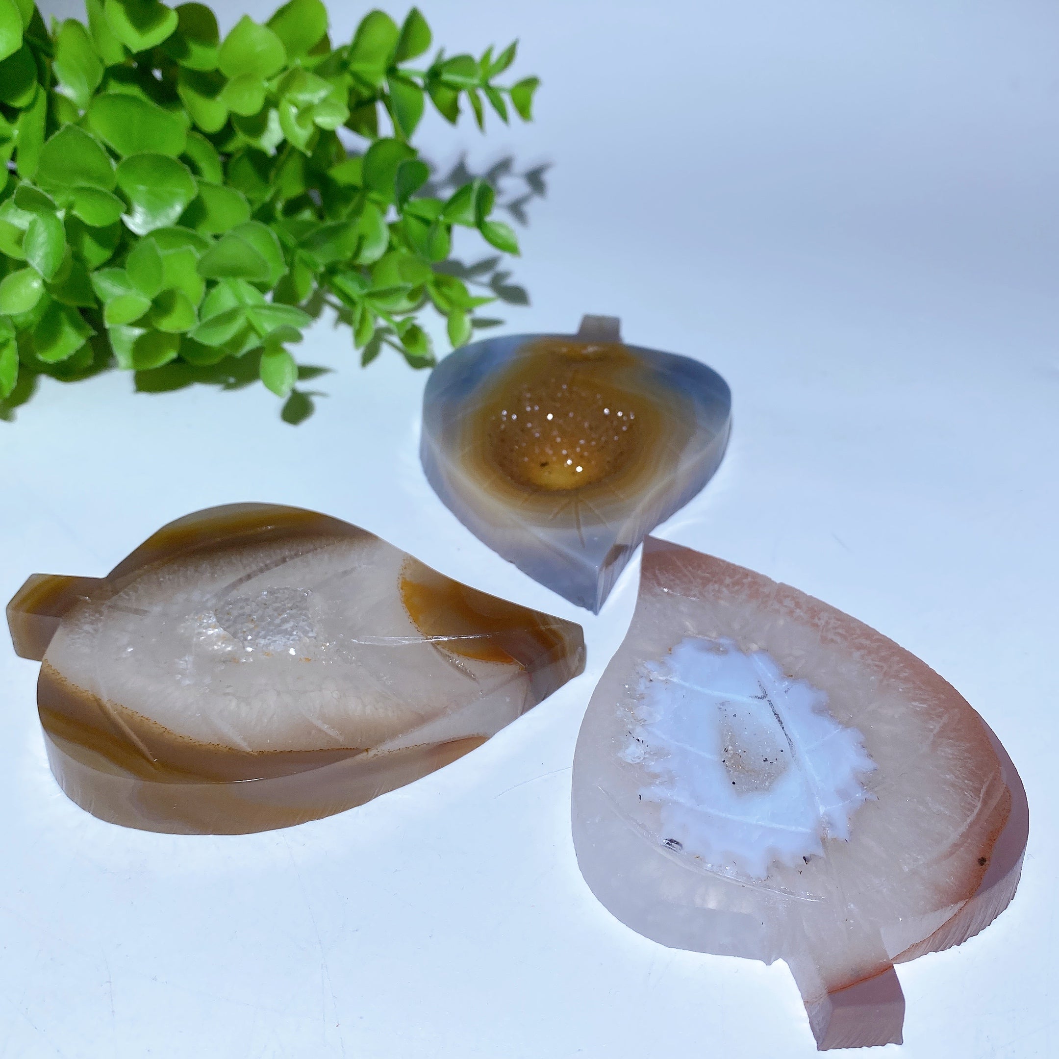 3.9-inch Druzy Agate Leaf Crystal Figurine for Healing