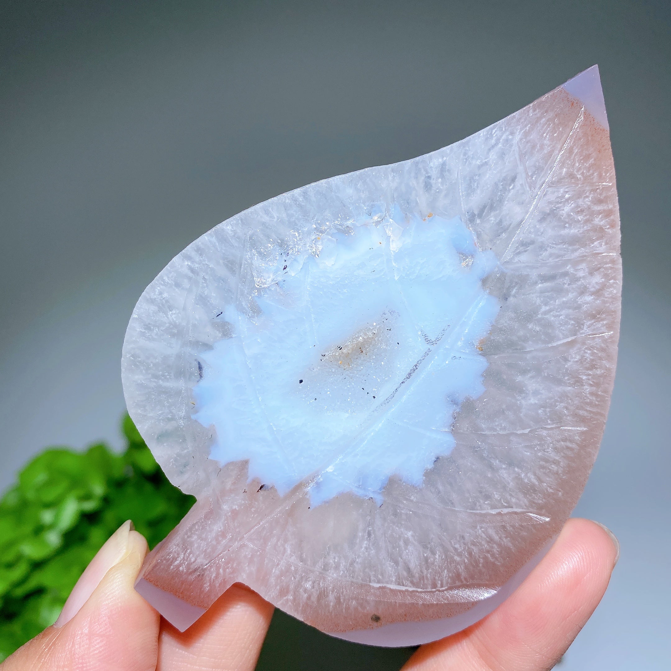 3.9-inch Druzy Agate Leaf Crystal Figurine for Healing