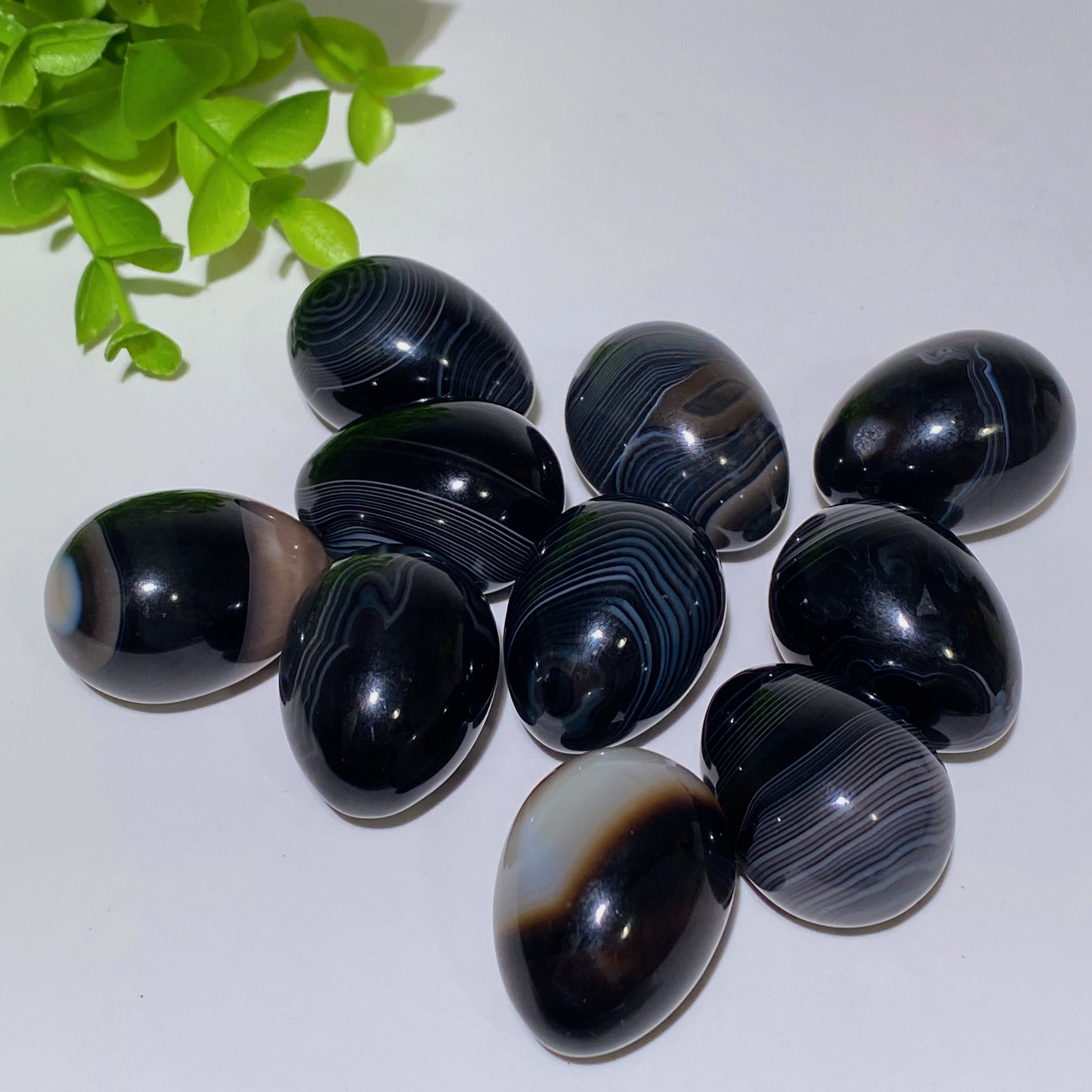 30mm Black Banded Agate Crystal Egg for Healing & Meditation