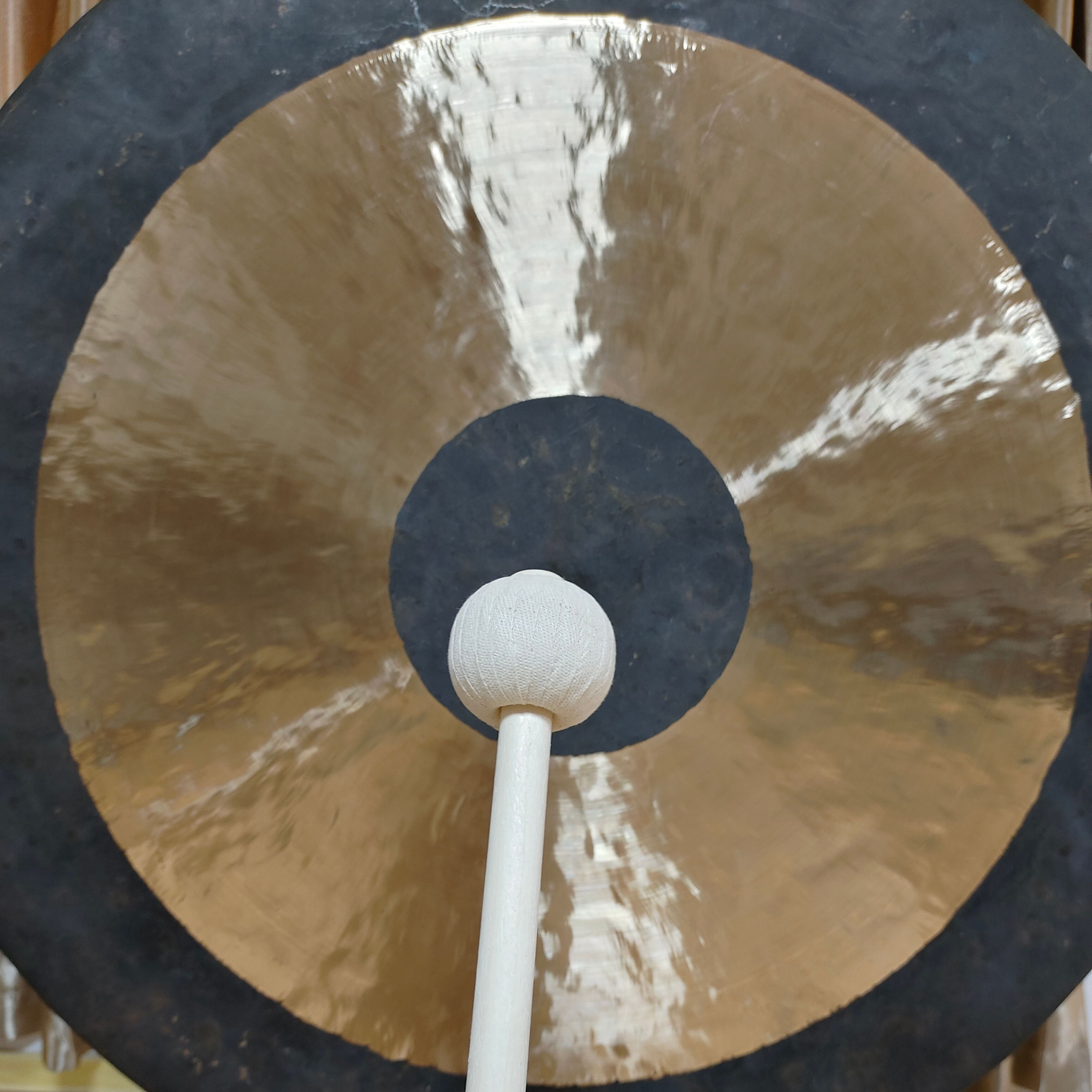 Brass gong with black rim and white mallet for 38 Inch Chinese Sound Healing