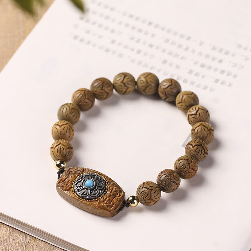 10mm Green Sandalwood Om Mani Padme Hum Bracelet