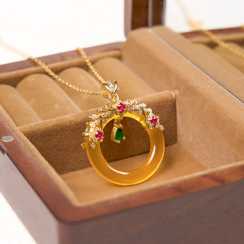 Green Chalcedony Peace Buckle Strength Necklace