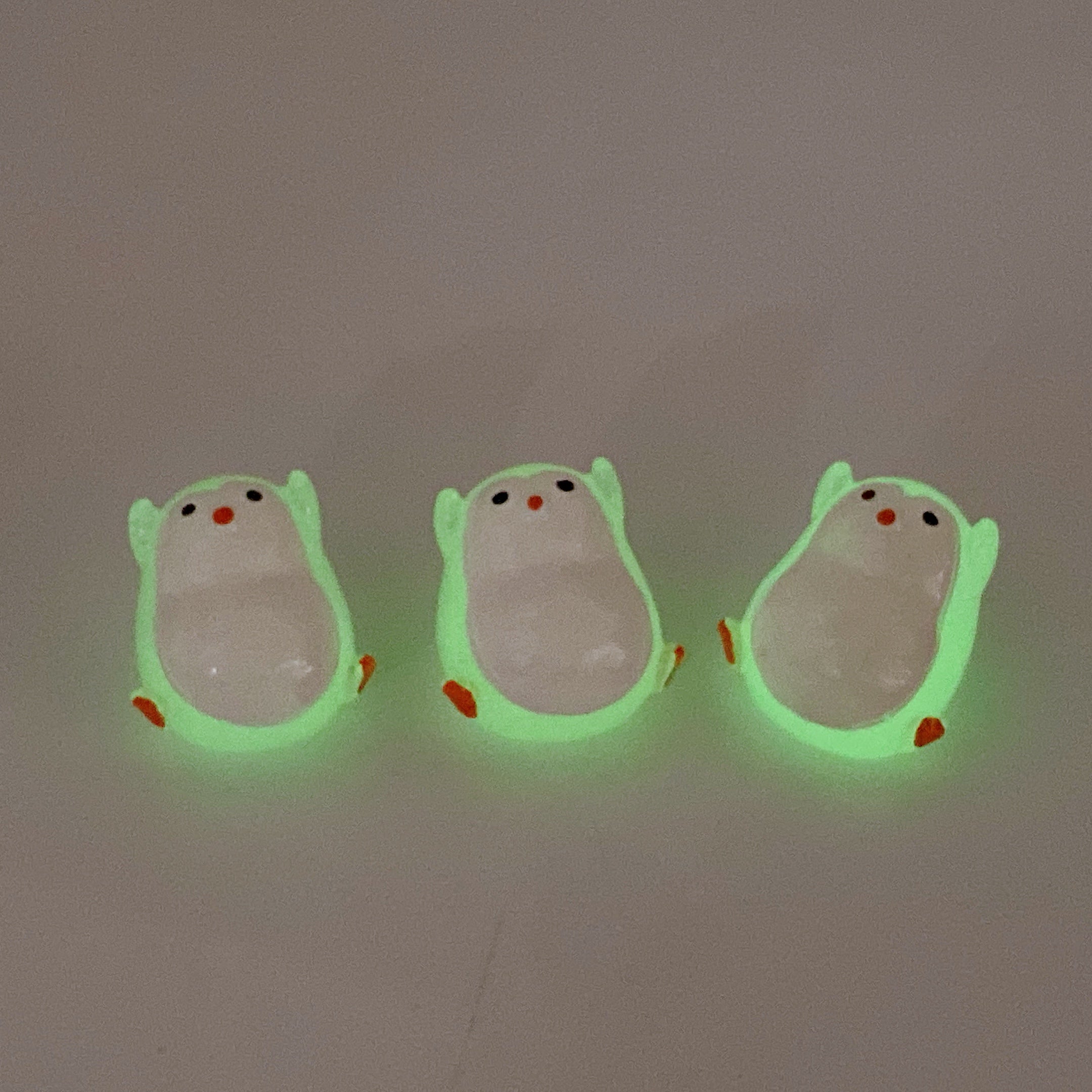 3pcs Luminous Crystal Penguin Animal Carvings 25mm