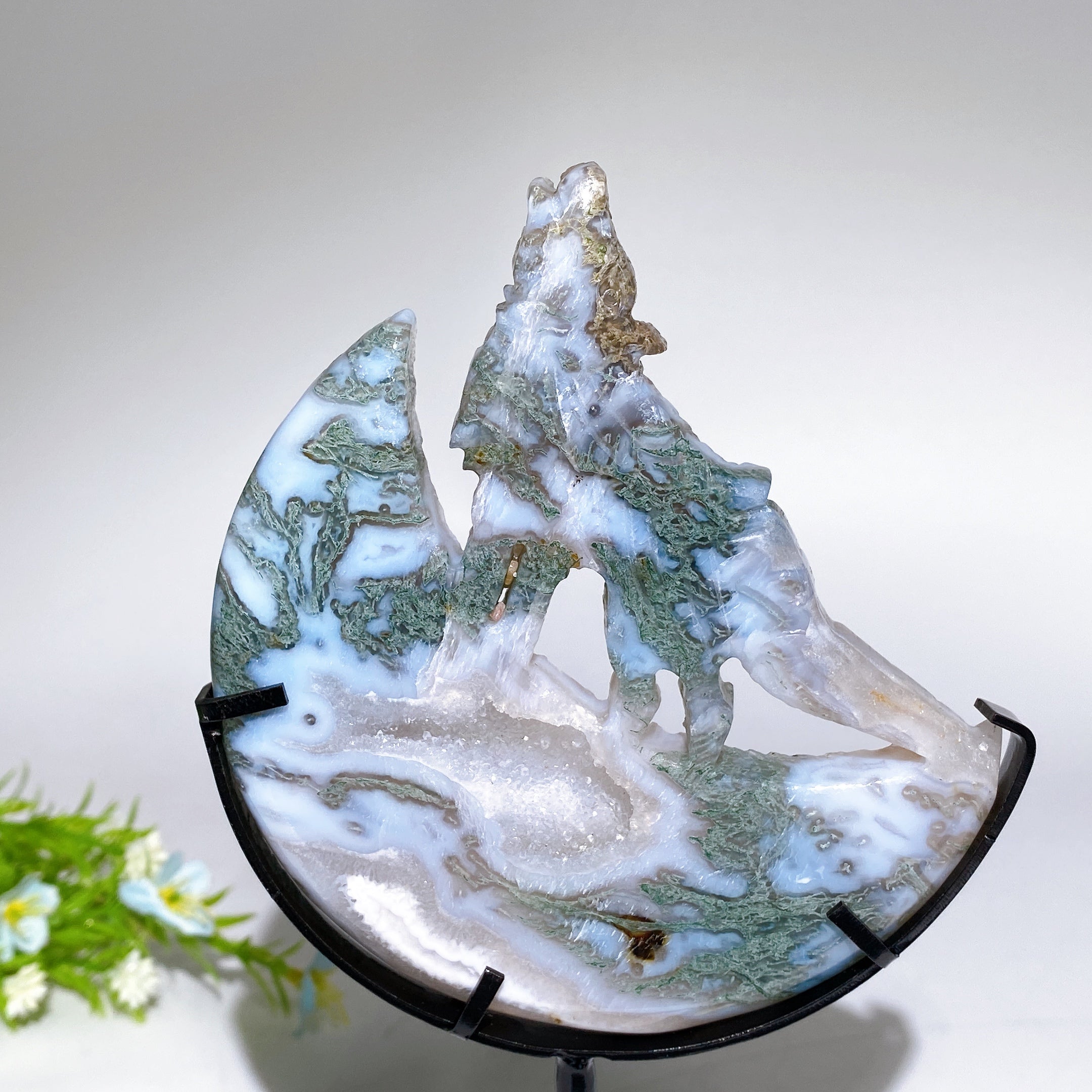 4.0-4.4" Crystal Wolf Carving on Moon with Stand
