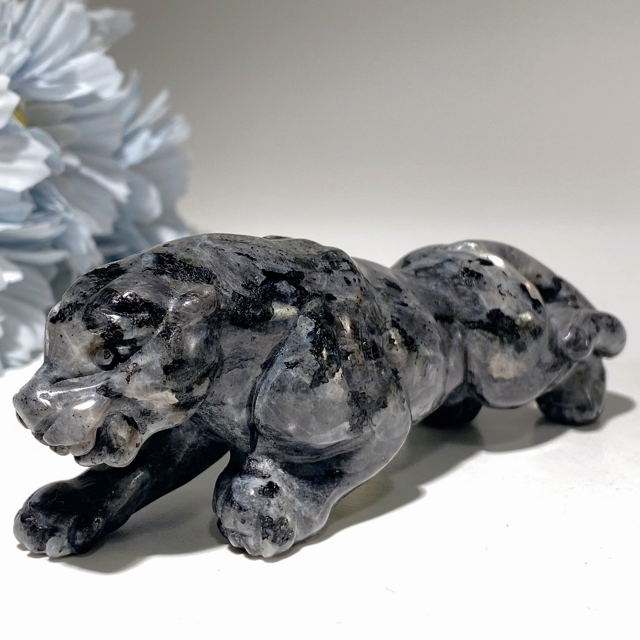 4.6 Inch Mixed Crystal Leopard Carving Figurine for Healing