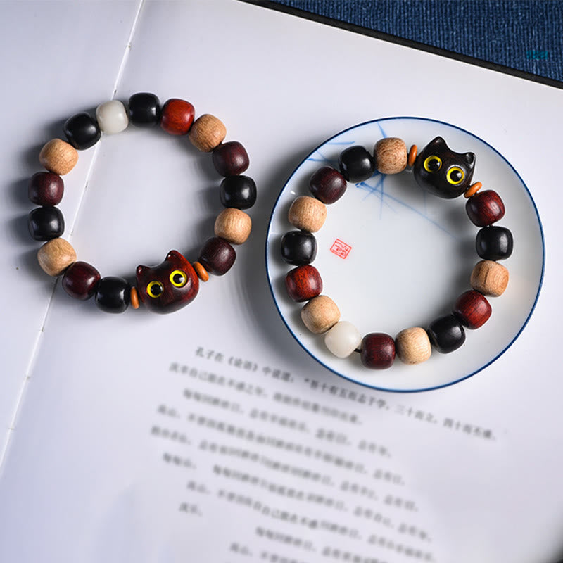 Small Leaf Red Sandalwood Protection Bracelet with Cute Cat Engraving