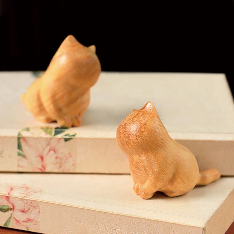 6.1cm Sandalwood Cat Sculpture for Protection & Zen Home