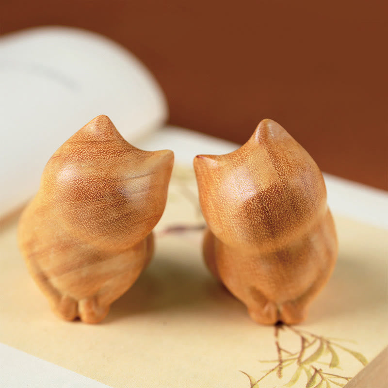 6.1cm Sandalwood Cat Sculpture for Protection & Zen Home