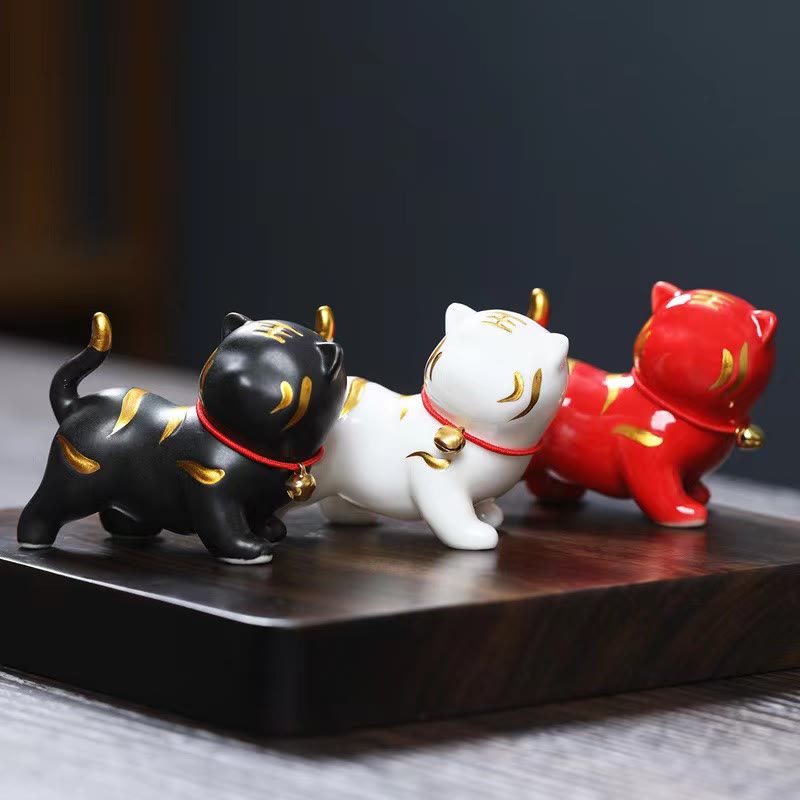 6.8cm Mini Ceramic Tiger Tea Pet Figurine for Spiritual Decor